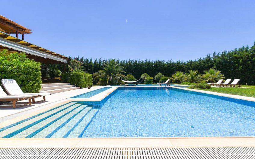 490m² villa in Pikermi, close to the Airport