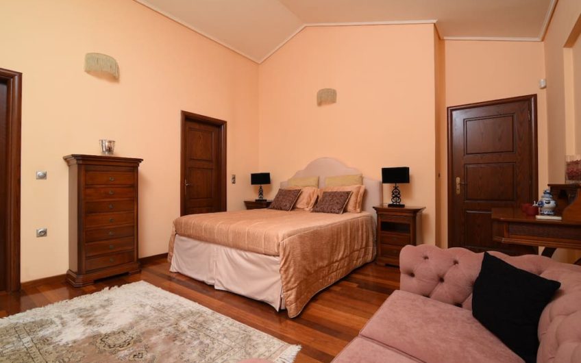 490m² villa in Pikermi, close to the Airport