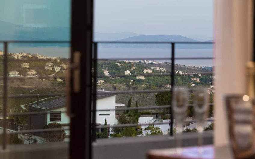 830m²Luxury Villa with a pool close to the Airport