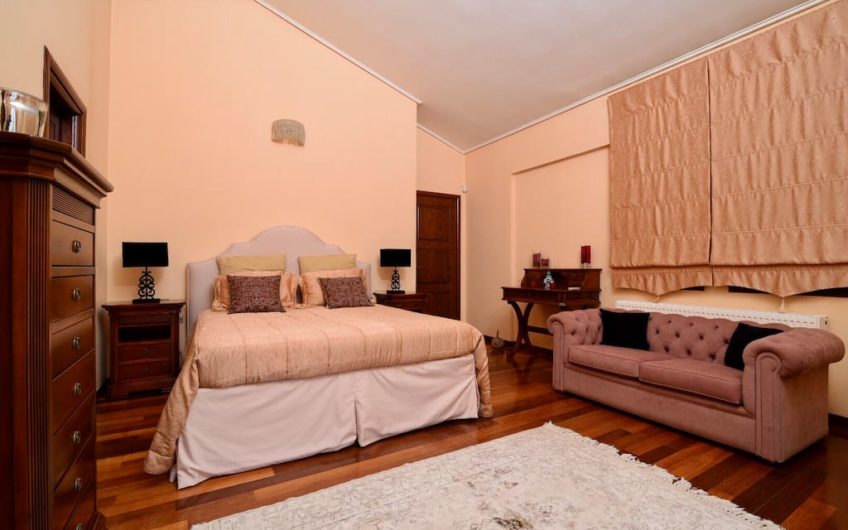 490m² villa in Pikermi, close to the Airport