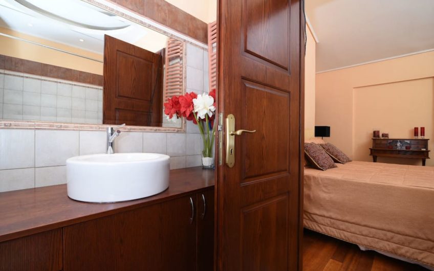 490m² villa in Pikermi, close to the Airport