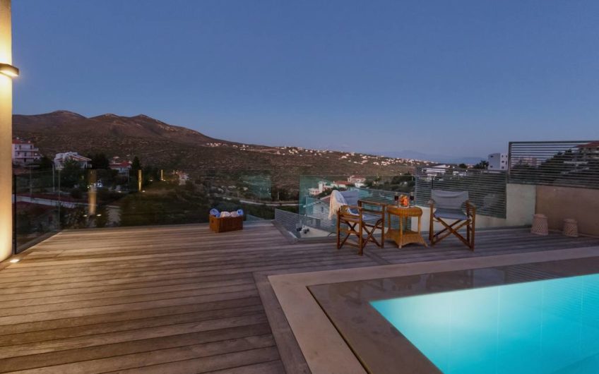 830m²Luxury Villa with a pool close to the Airport
