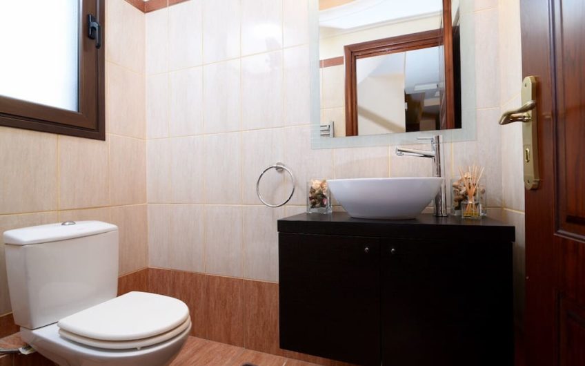490m² villa in Pikermi, close to the Airport