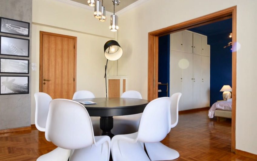 152m² Mid-century modern apartment in Athens