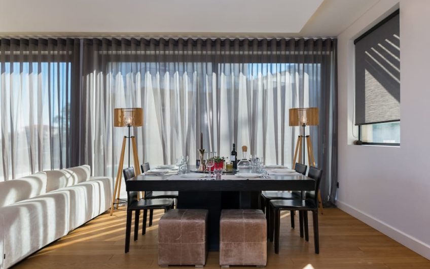 830m²Luxury Villa with a pool close to the Airport