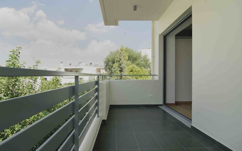 106 sqm apartment with 28 sqm playroom