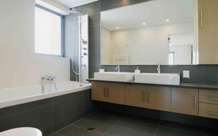 106 sqm apartment with 28 sqm playroom