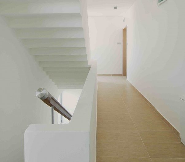 106 sqm apartment with 28 sqm playroom