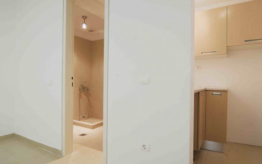 106 sqm apartment with 28 sqm playroom