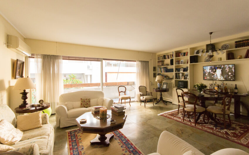 Apartment At Kolonaki Area, Center Of Athens
