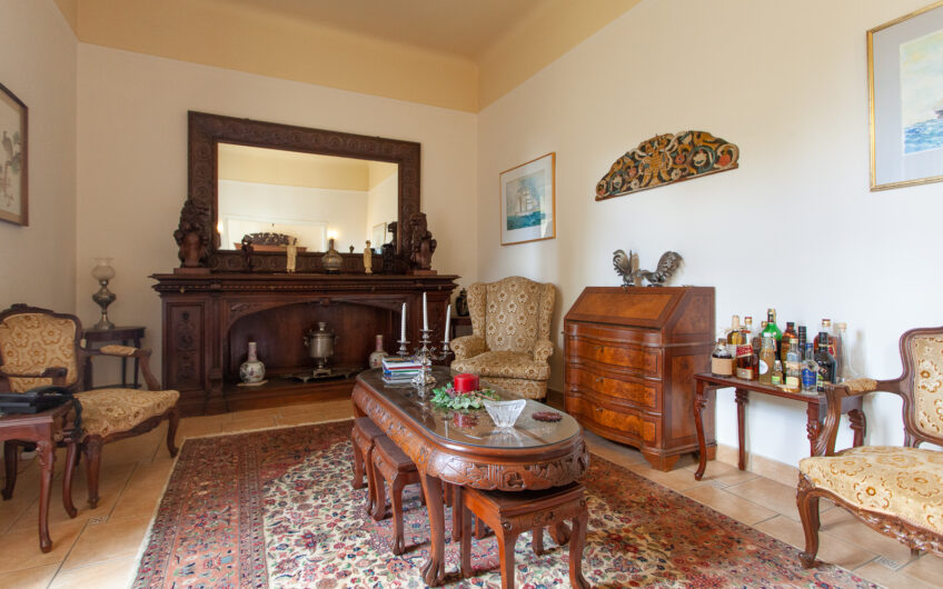 Luxury Apartment At Kolonaki Area, Center of Athens