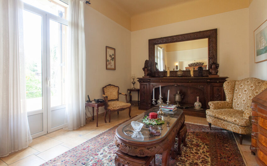 Luxury Apartment At Kolonaki Area, Center of Athens