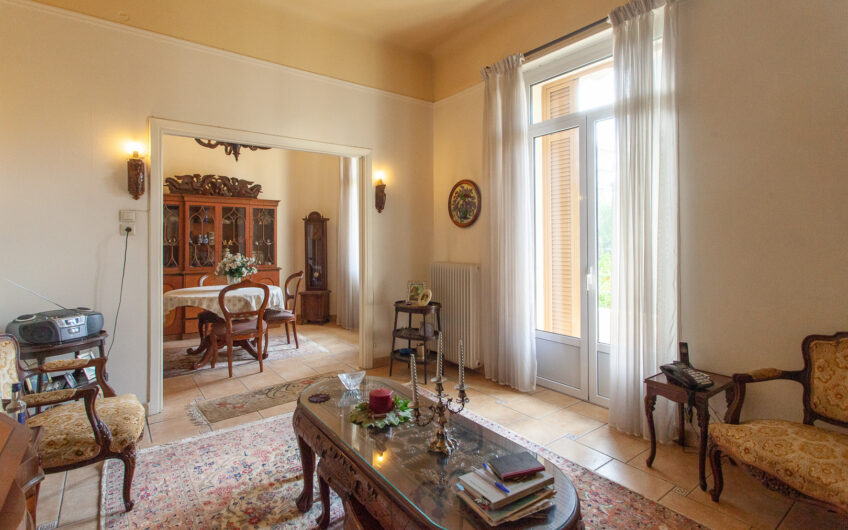 Luxury Apartment At Kolonaki Area, Center of Athens