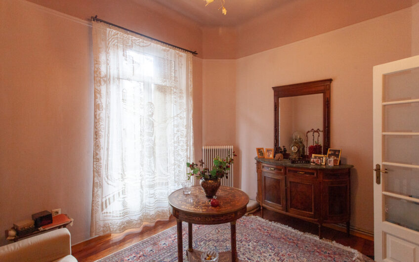 Luxury Apartment At Kolonaki Area, Center of Athens